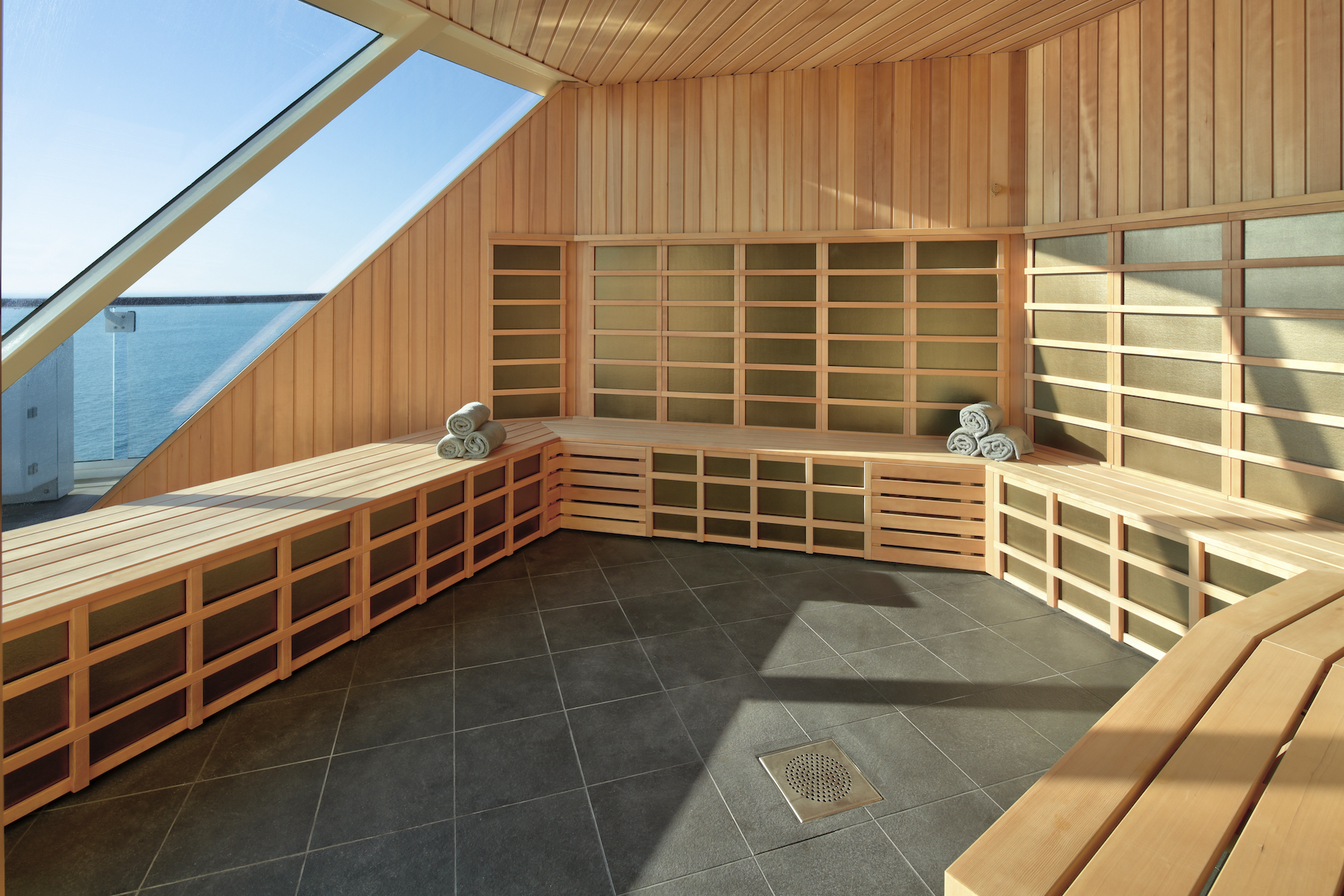 CEL_BY_Spa_SaunaR